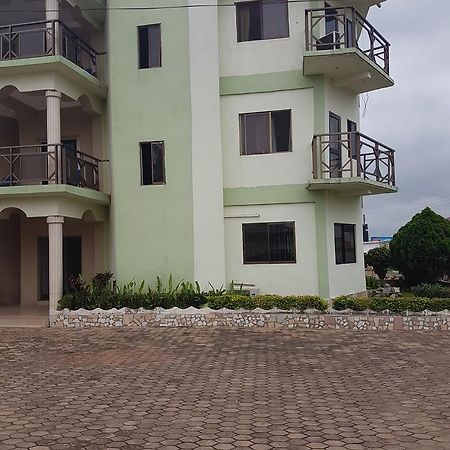 Ideas Hotel Sunyani エクステリア 写真